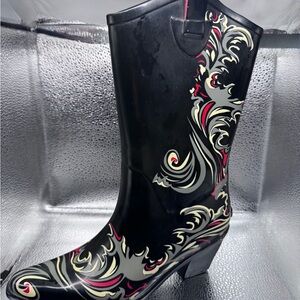 Däv Stylish Black, Red, Grey and Cream Western Heeled Women's Rain Boots Size 7